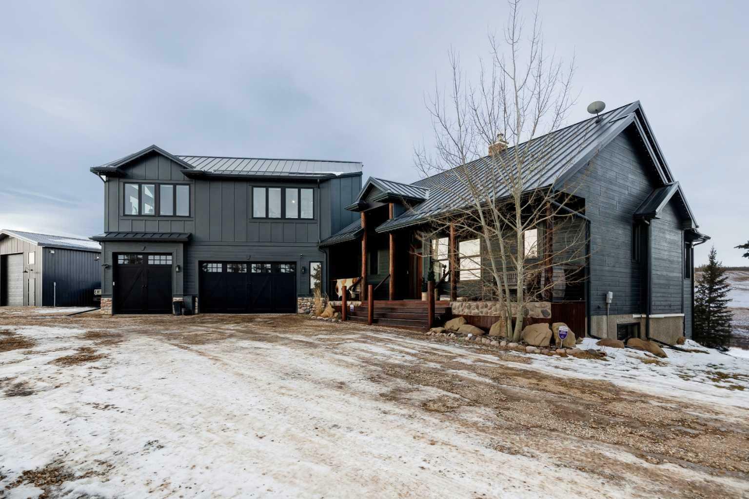 Property Photo:  52138 Township Road 263  AB T4C 1B1 