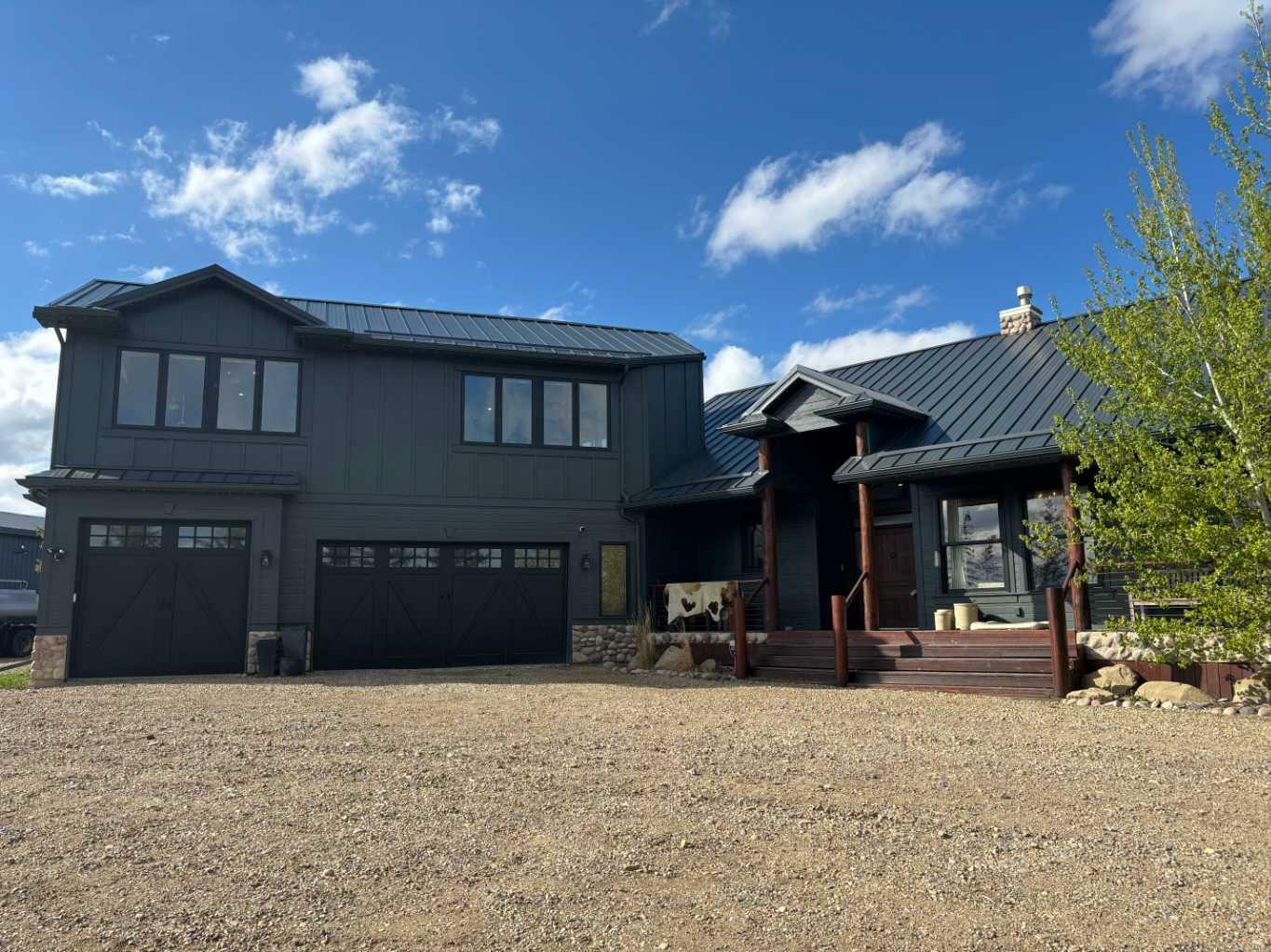 Property Photo: 52138 Township Road 263 AB T4C 1B1