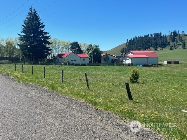 Property Photo:  1371  Bettas Road  WA 98922 