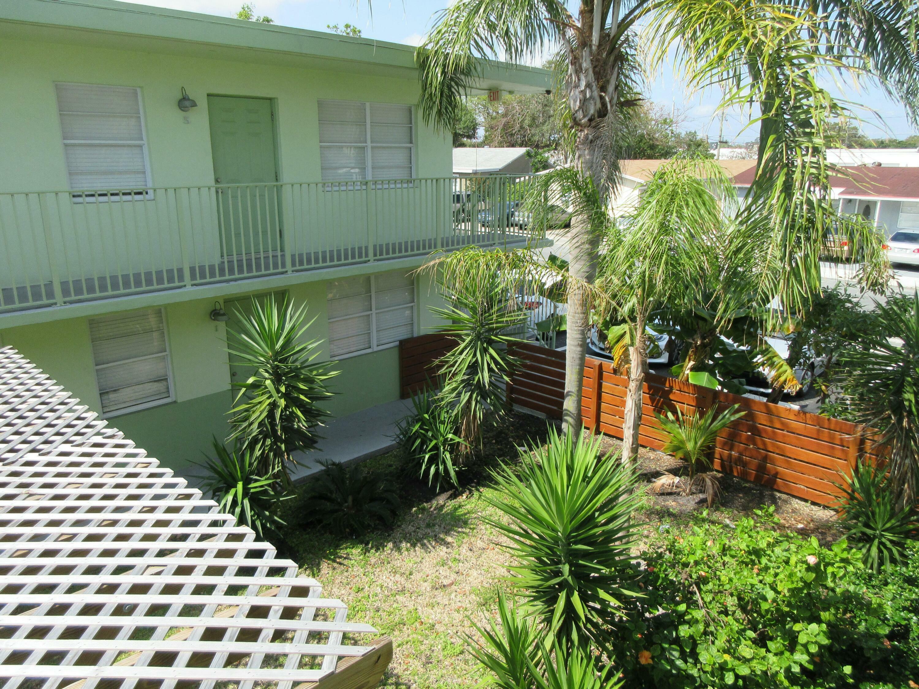 Property Photo:  1122 N H Street 12  FL 33460 