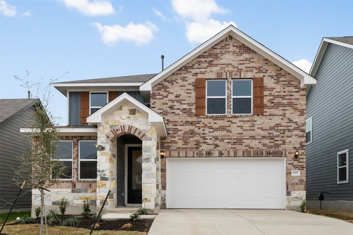 Property Photo: 727 Palo Brea Loop TX 78634