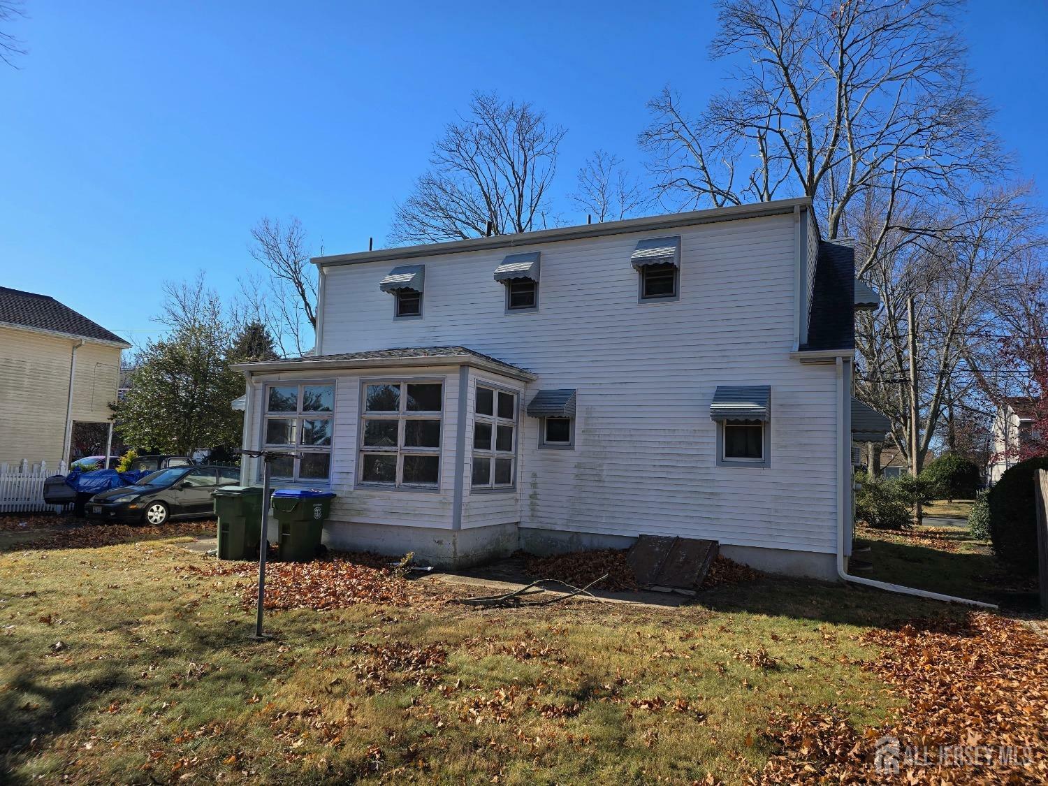 Property Photo:  105 Redwood Avenue  NJ 08817 