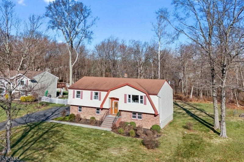 Property Photo:  11 Brookside Ct  NJ 07054 