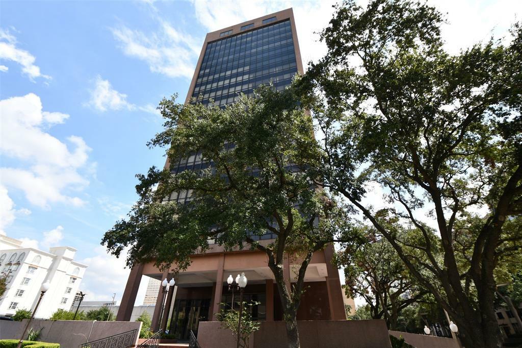 5150 Hidalgo Street 1704  Houston TX 77056 photo