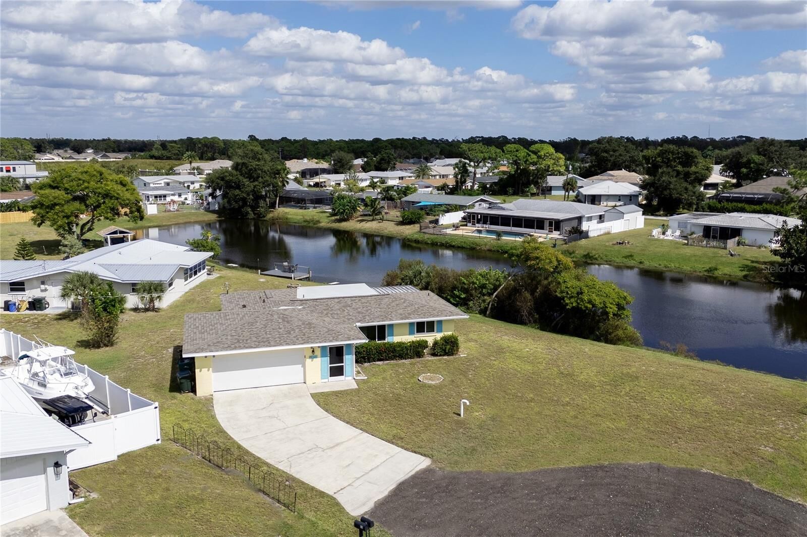 Property Photo:  42 Caroll Circle  FL 34223 