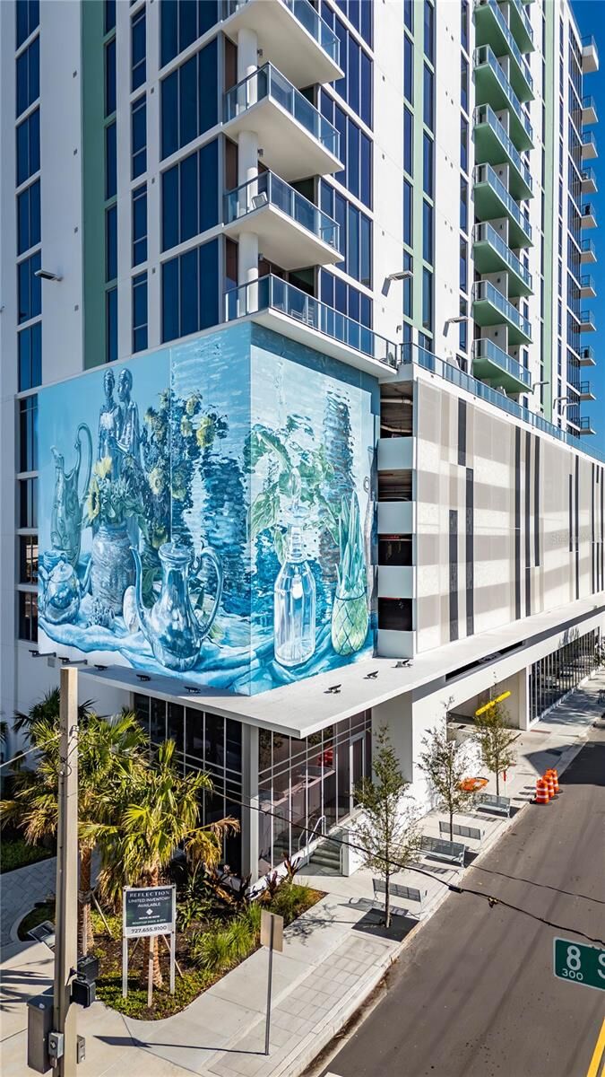 Property Photo: 777 3rd Avenue N 1605 FL 33701