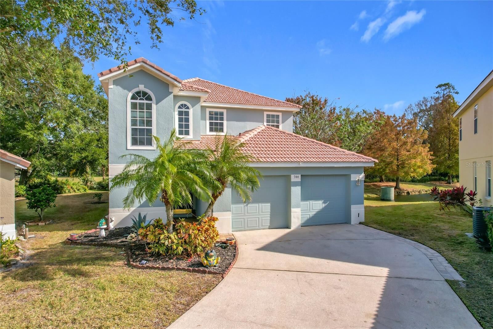 Property Photo: 944 Torrey Pine Drive FL 32708