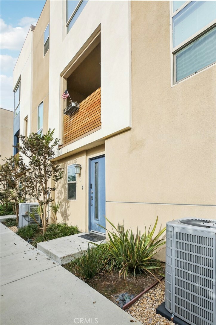 Property Photo:  25114 Narbonne Avenue G  CA 90717 