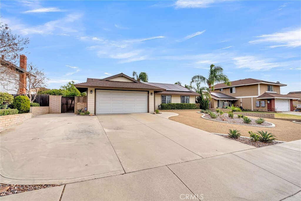 Property Photo:  1013 Geronimo Avenue  CA 92316 