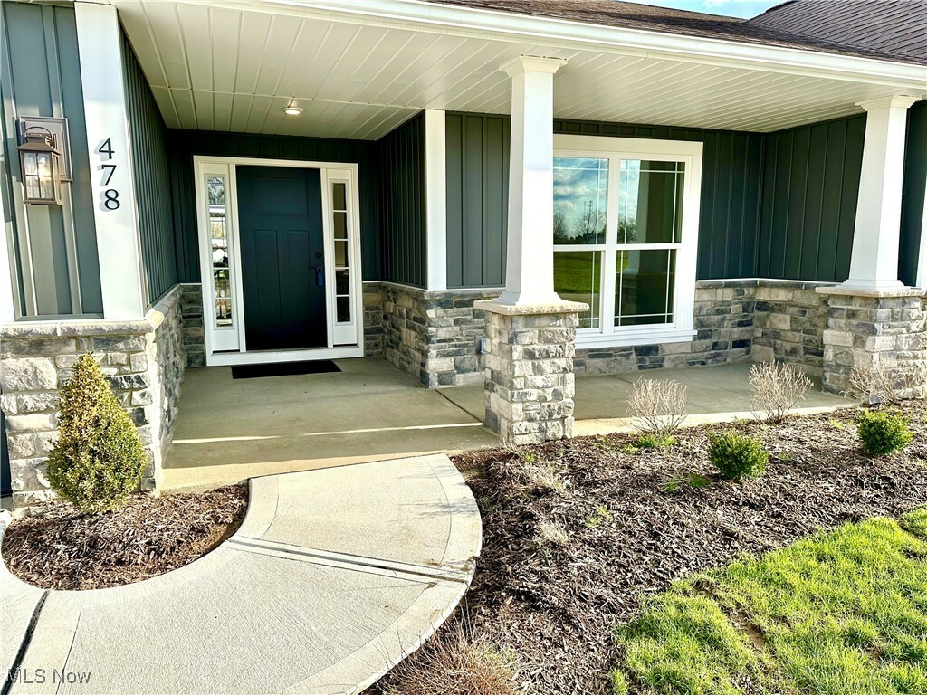 Property Photo: 478 Meadow Trail SW OH 44632