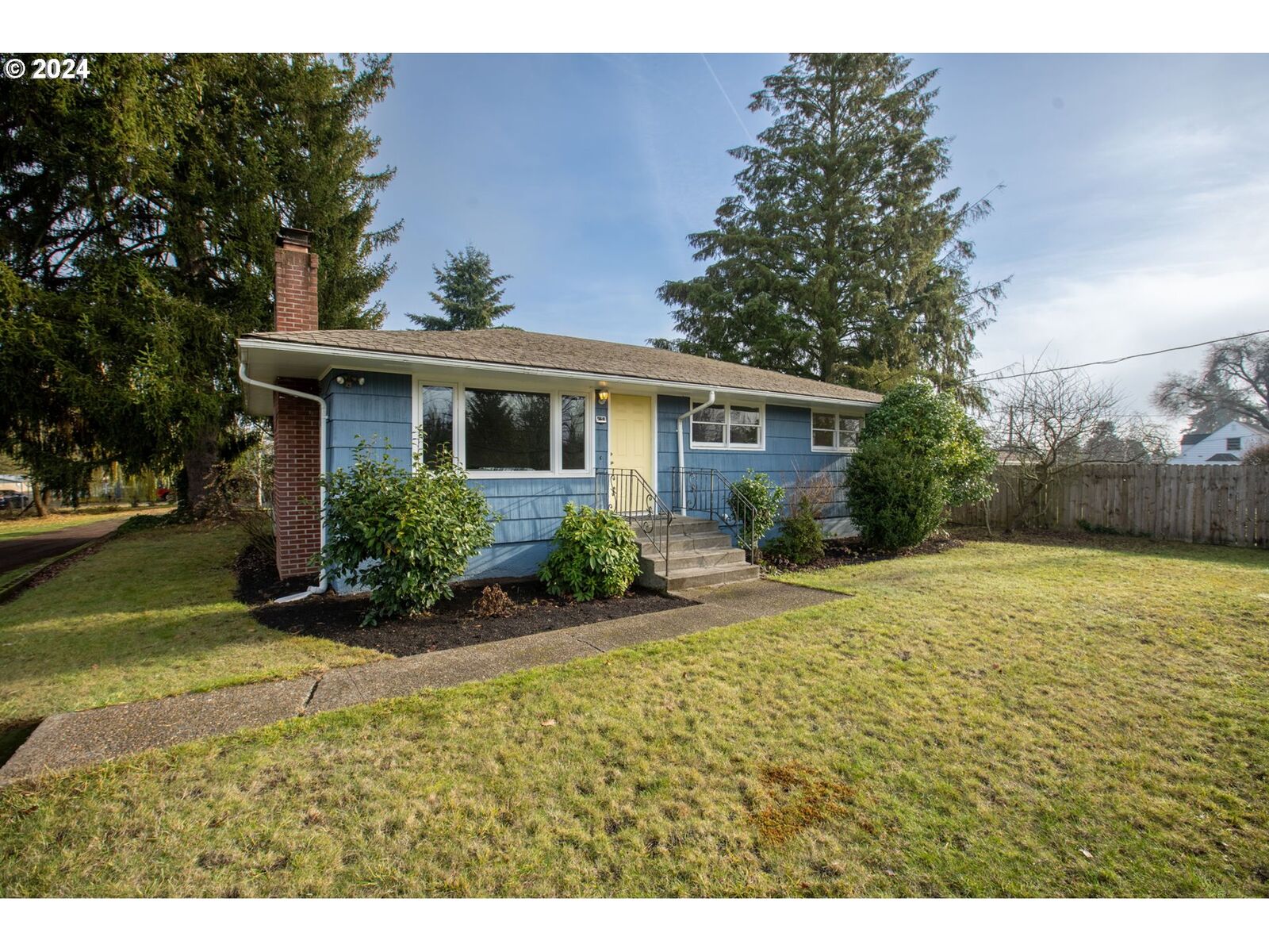 Property Photo: 5611 NE 72nd Ave WA 98661