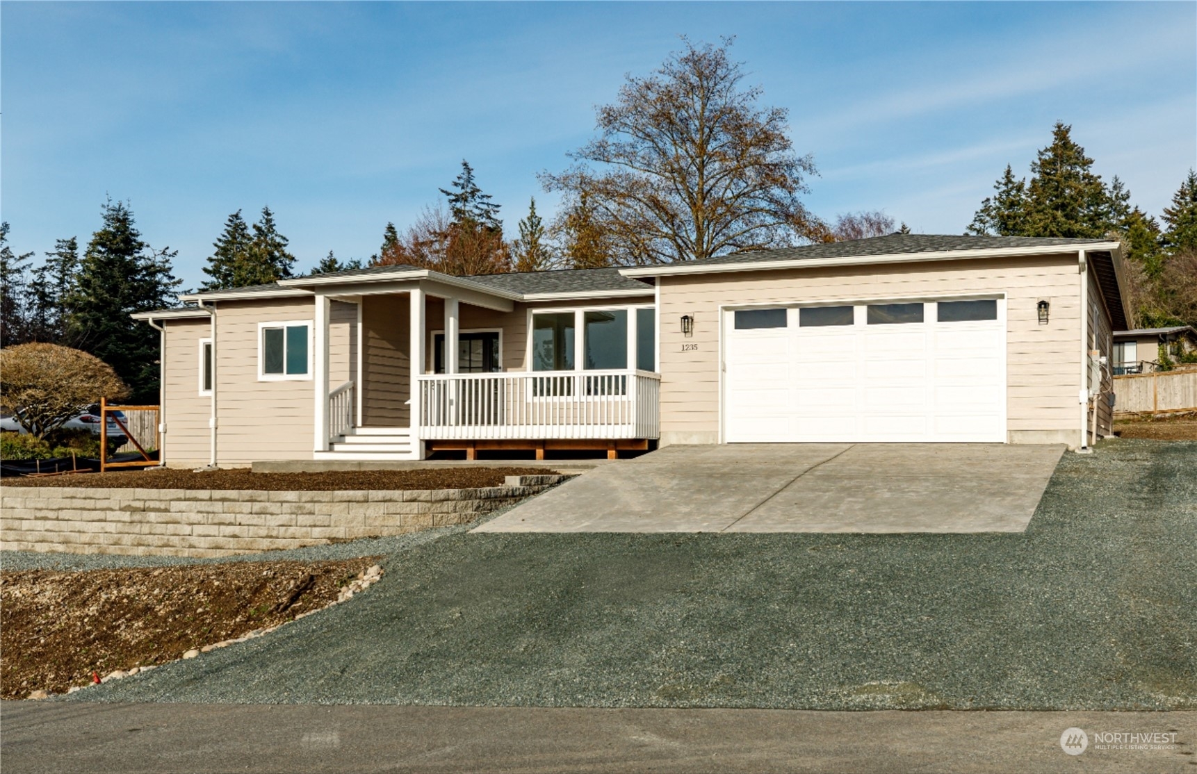 Property Photo:  1235  Rosemont Drive  WA 98277 