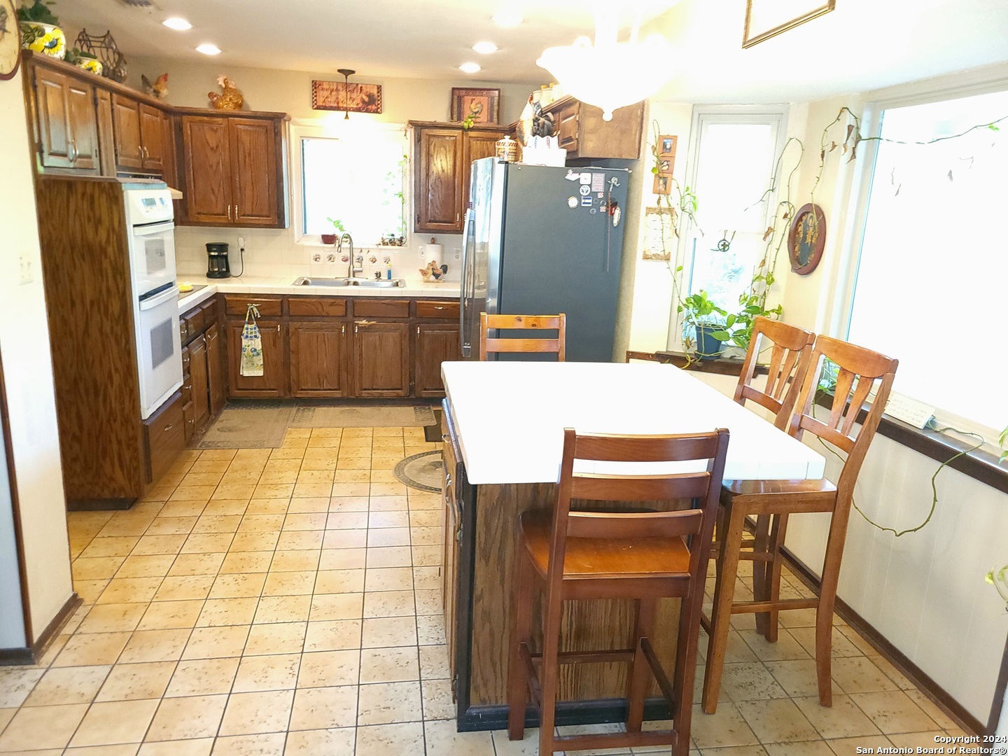 Property Photo:  301 Sagecrest Dr  TX 78232 