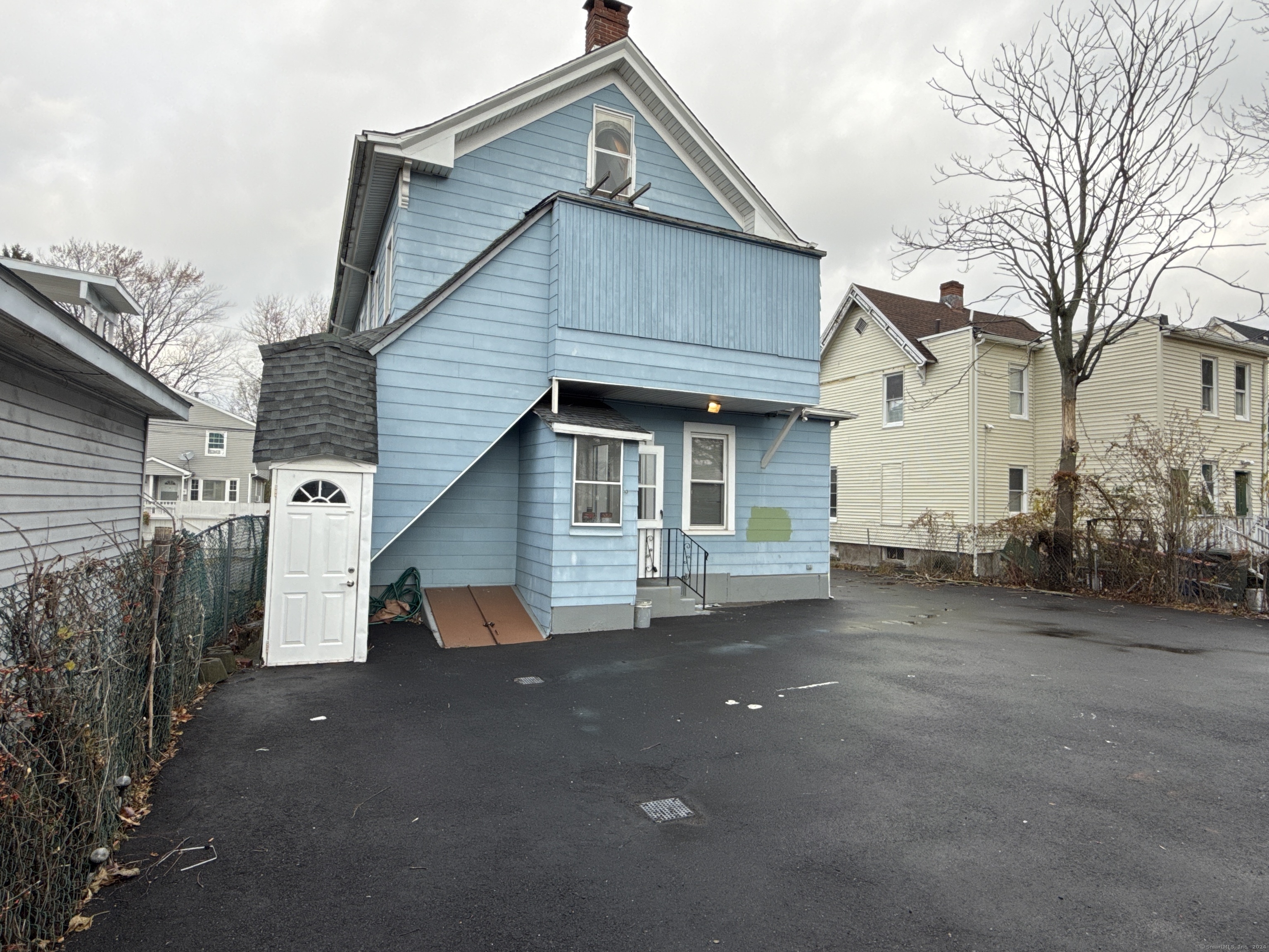 Property Photo:  64 Adams Street  CT 06607 