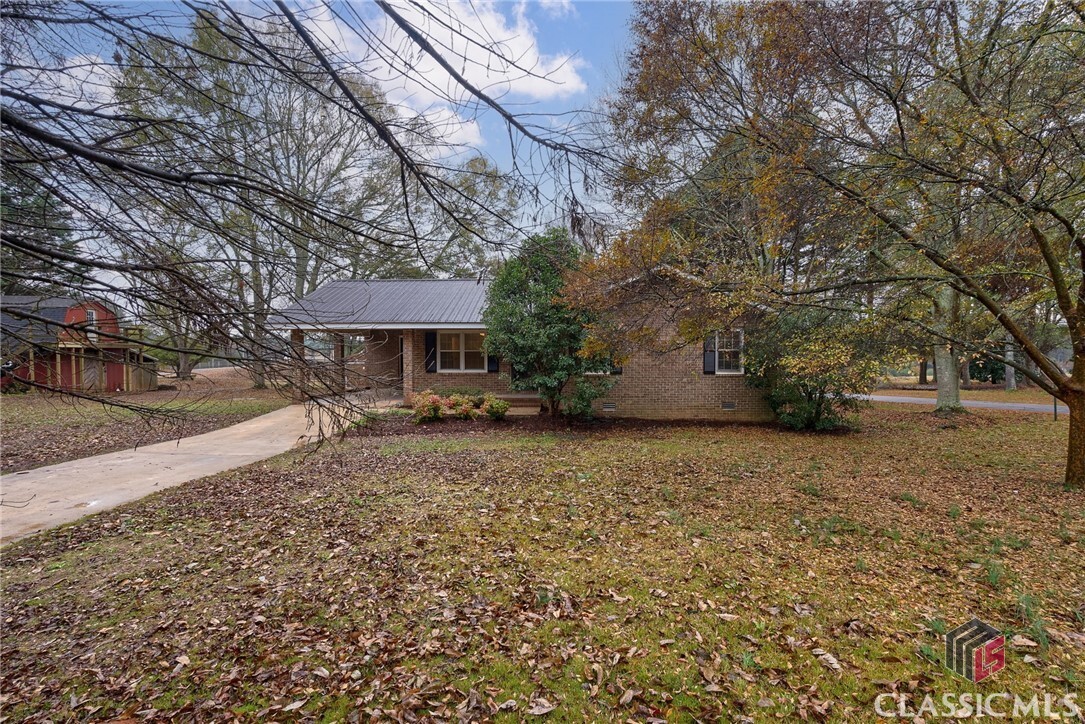 Property Photo: 1030 Travis Drive GA 30677