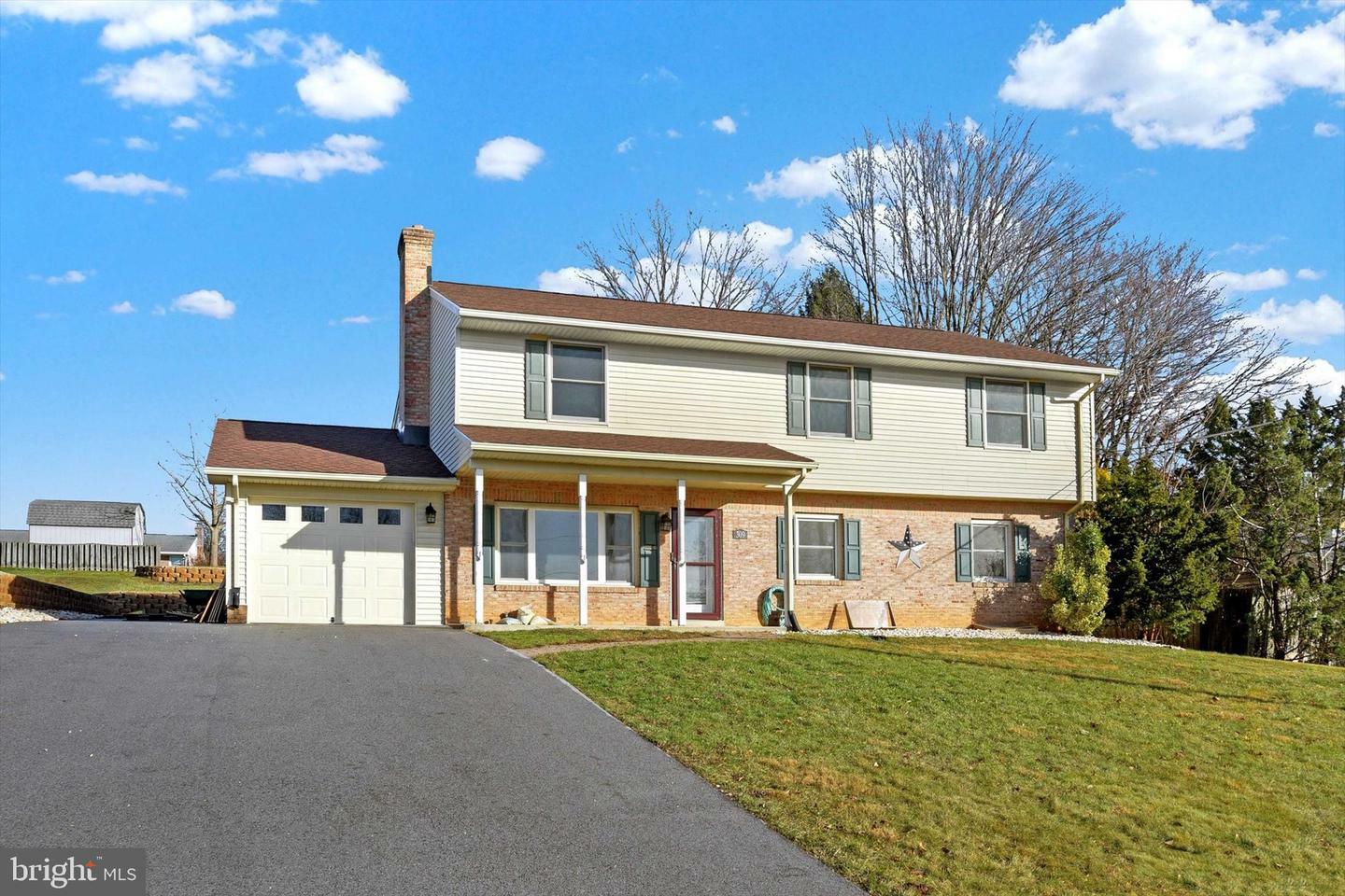 309 Reservoir Road  Mechanicsburg PA 17055 photo