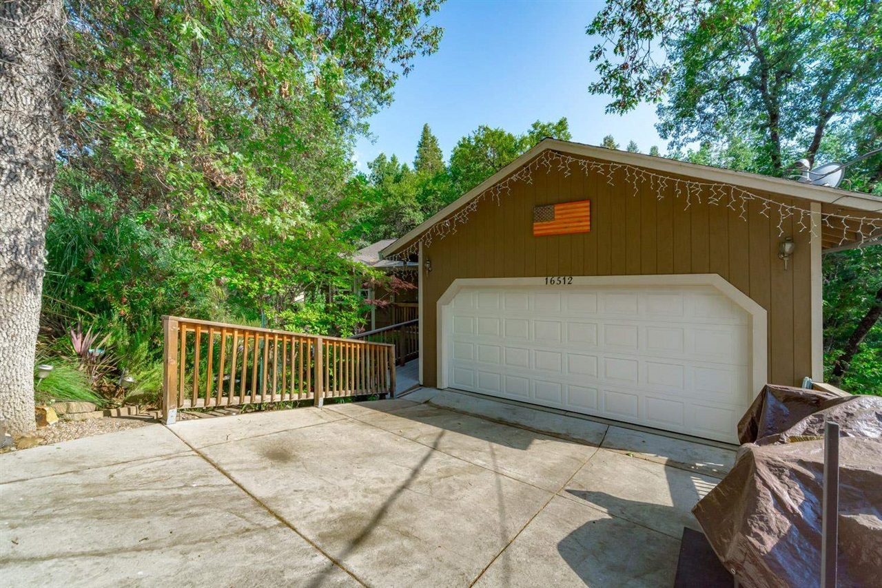 Property Photo:  16512 S Creekside  CA 95370 