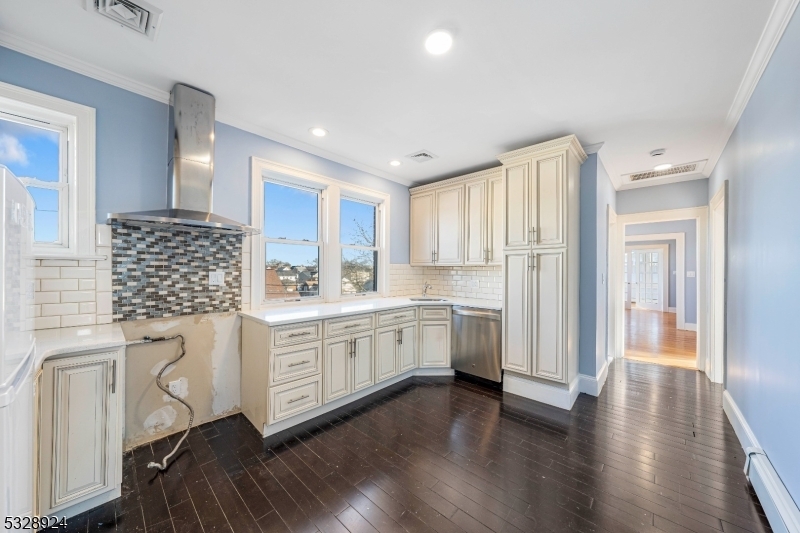 Property Photo: 400 W Elm St 2 NJ 07036