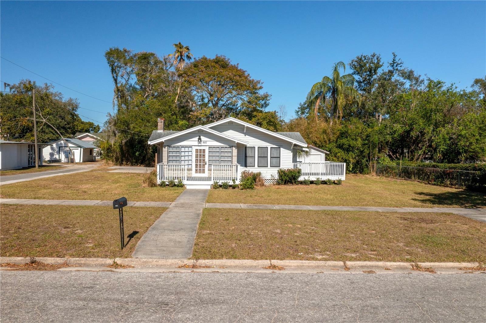 Property Photo:  441 E Tillman Avenue  FL 33853 