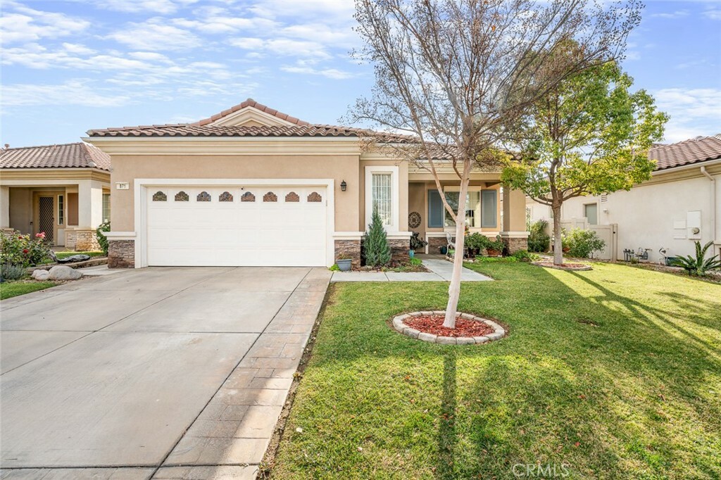 Property Photo:  871 Eastlake Road  CA 92223 