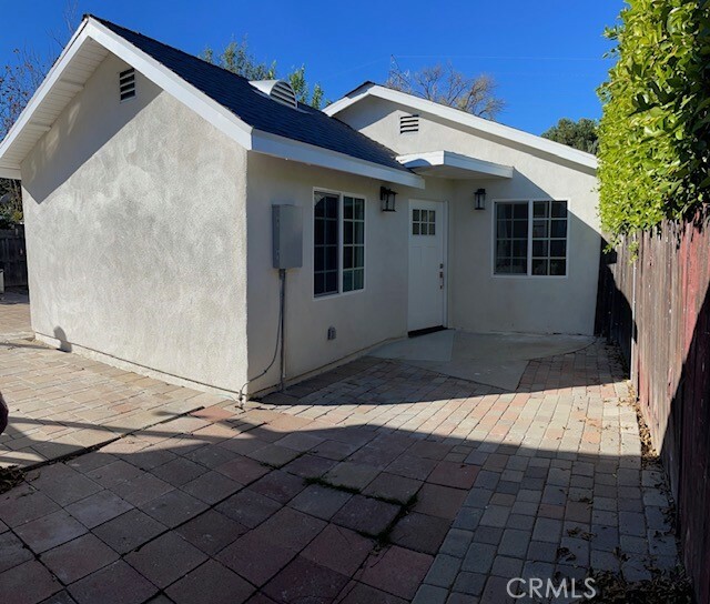 Property Photo:  7019 Geyser Avenue  CA 91335 