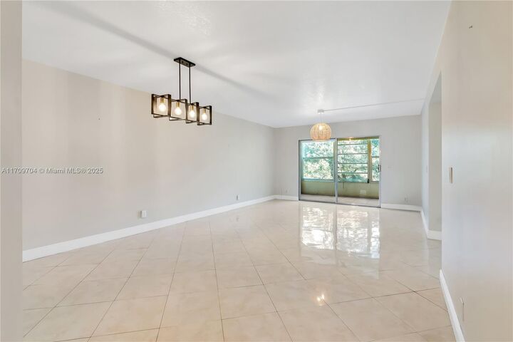 Property Photo: 900 SW 125th Way 304R FL 33027