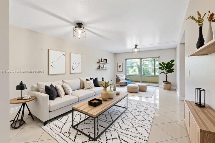 Property Photo:  900 SW 125th Way 304R  FL 33027 