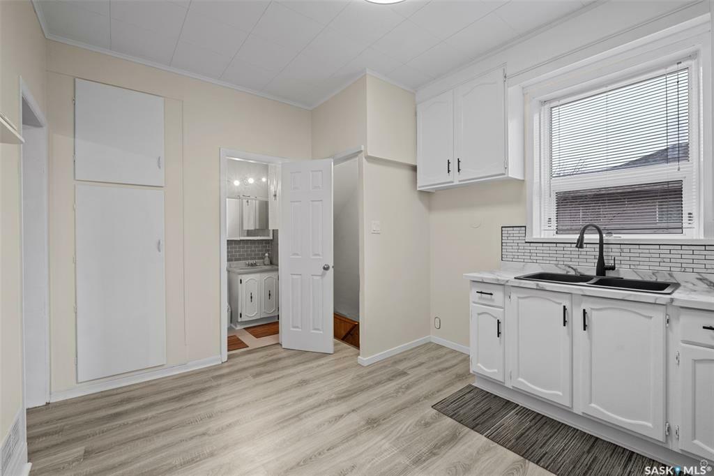 Property Photo:  331 12th Street E  SK S6V 1C2 