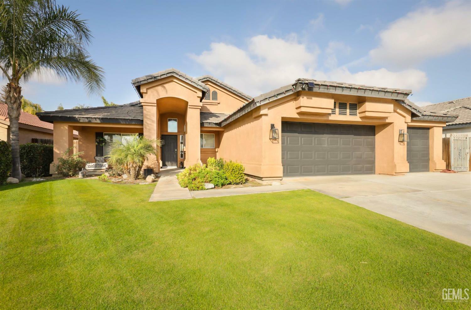 Property Photo:  10414 Blythe Court  CA 93311 