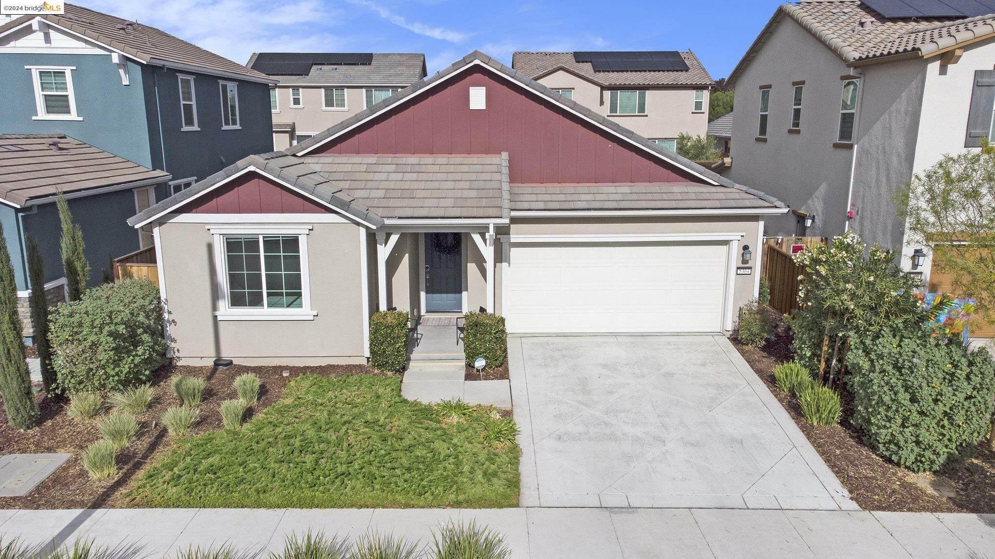 Property Photo:  5304 Trimonti Cir  CA 94531 