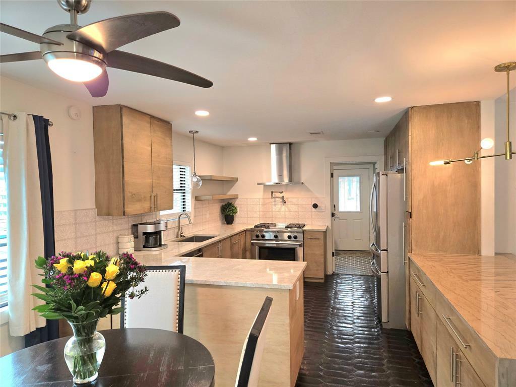 6206 San Felipe Street  Houston TX 77057 photo