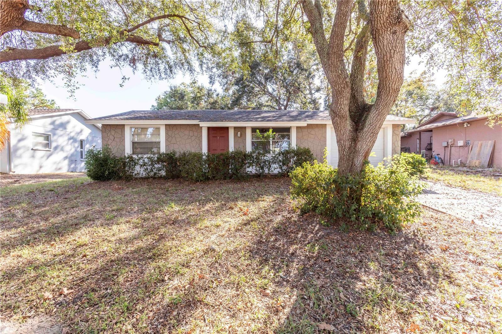 Property Photo:  1311 Crossbow Lane  FL 34689 