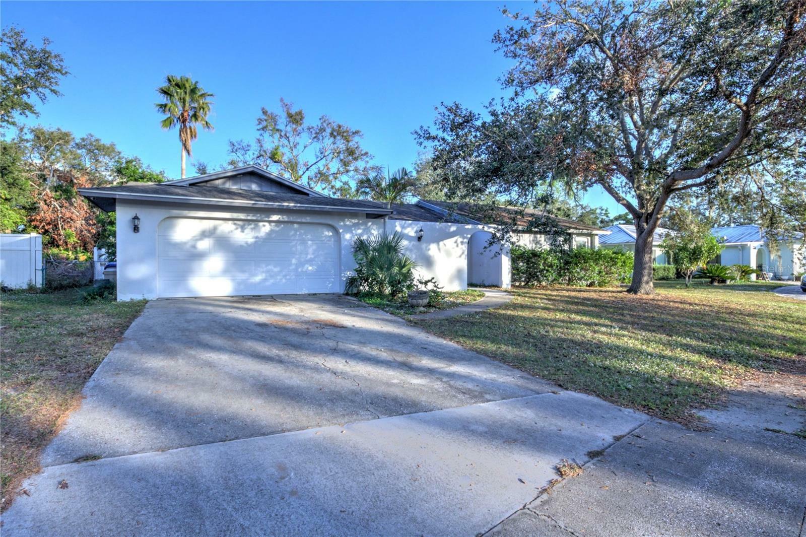 Property Photo:  3207 Woodmont Drive  FL 34232 