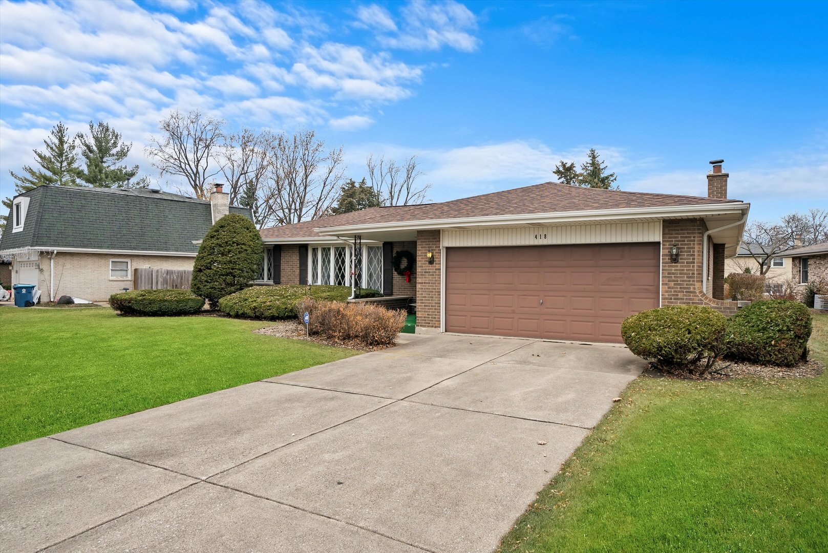 Property Photo:  418 Ridgeview Street  IL 60516 