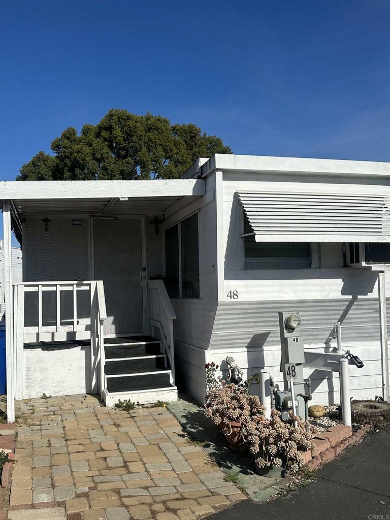 Property Photo:  212 S 2nd 48  CA 92019 