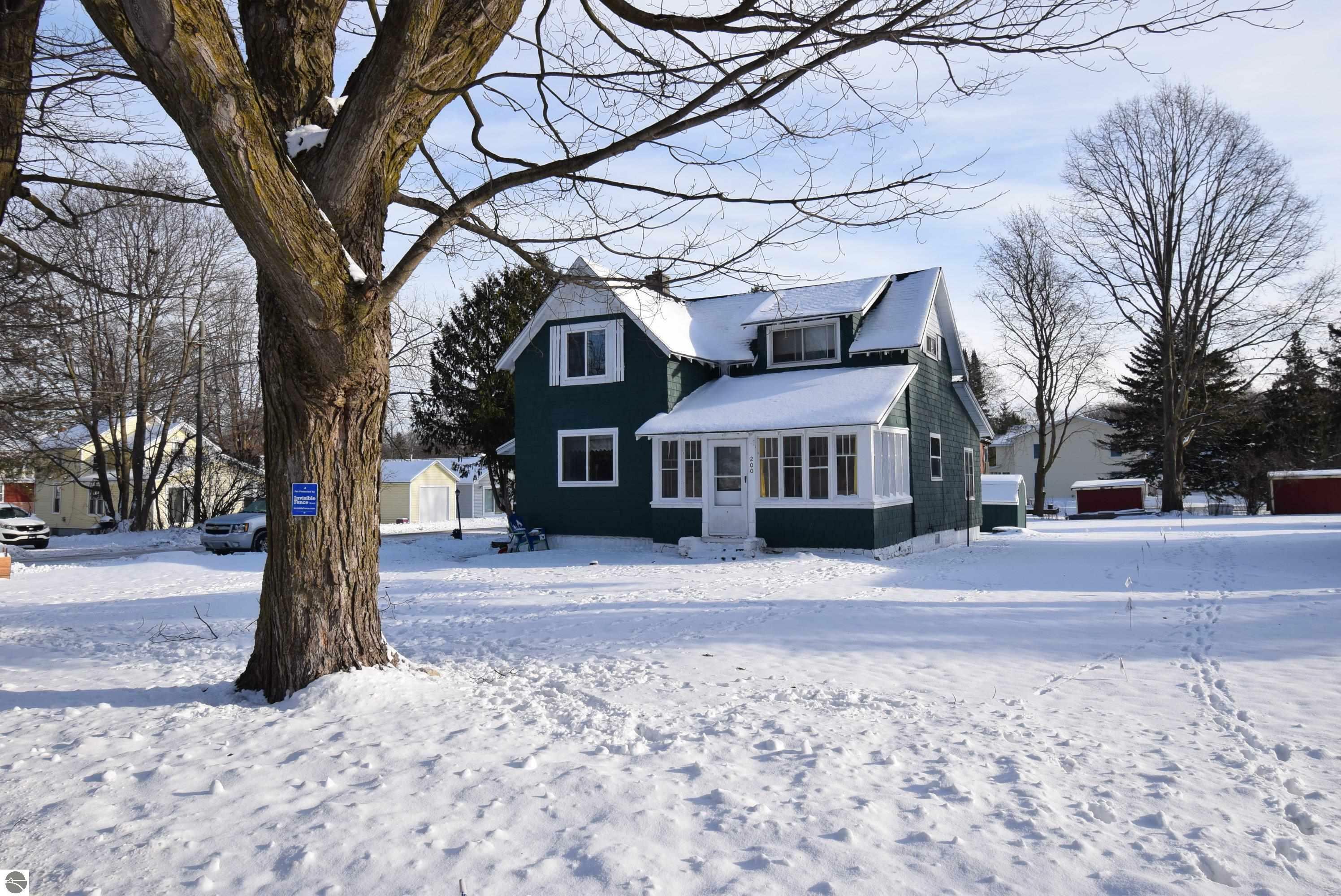 200 Sheridan  Charlevoix MI 49720 photo