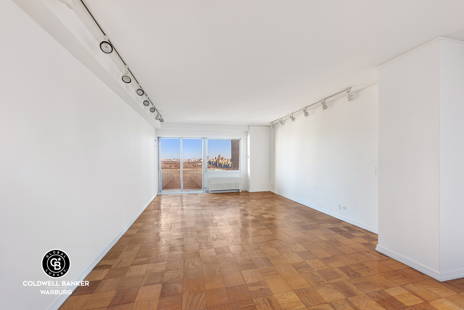 Property Photo:  58 W 58th Street 31C  NY 10019 