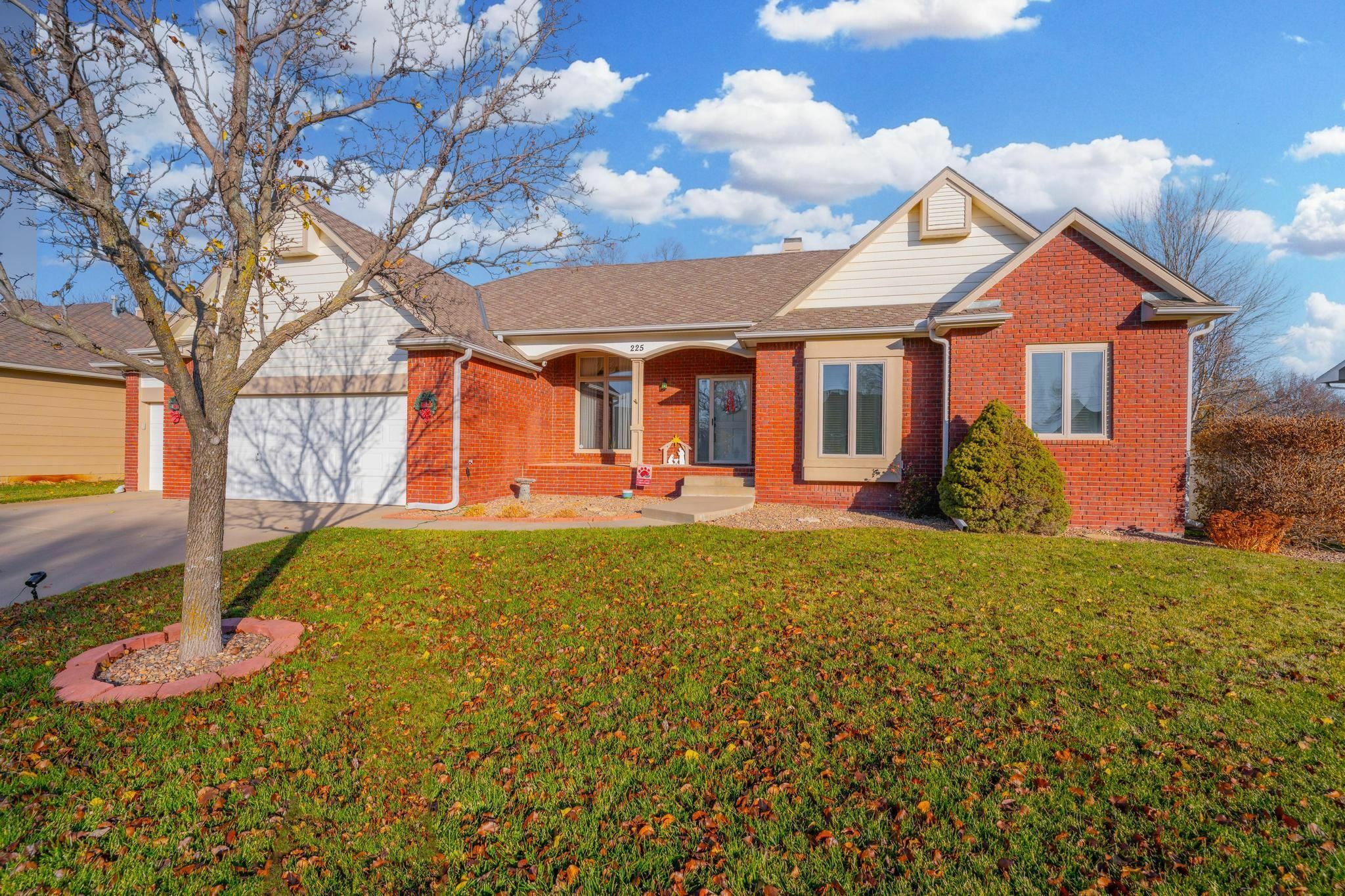 Property Photo:  225 S Breezy Pointe Ct  KS 67235 