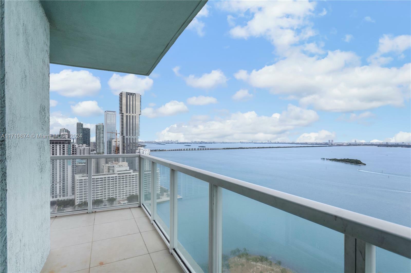 Property Photo:  1900 N Bayshore Dr 2902  FL 33132 