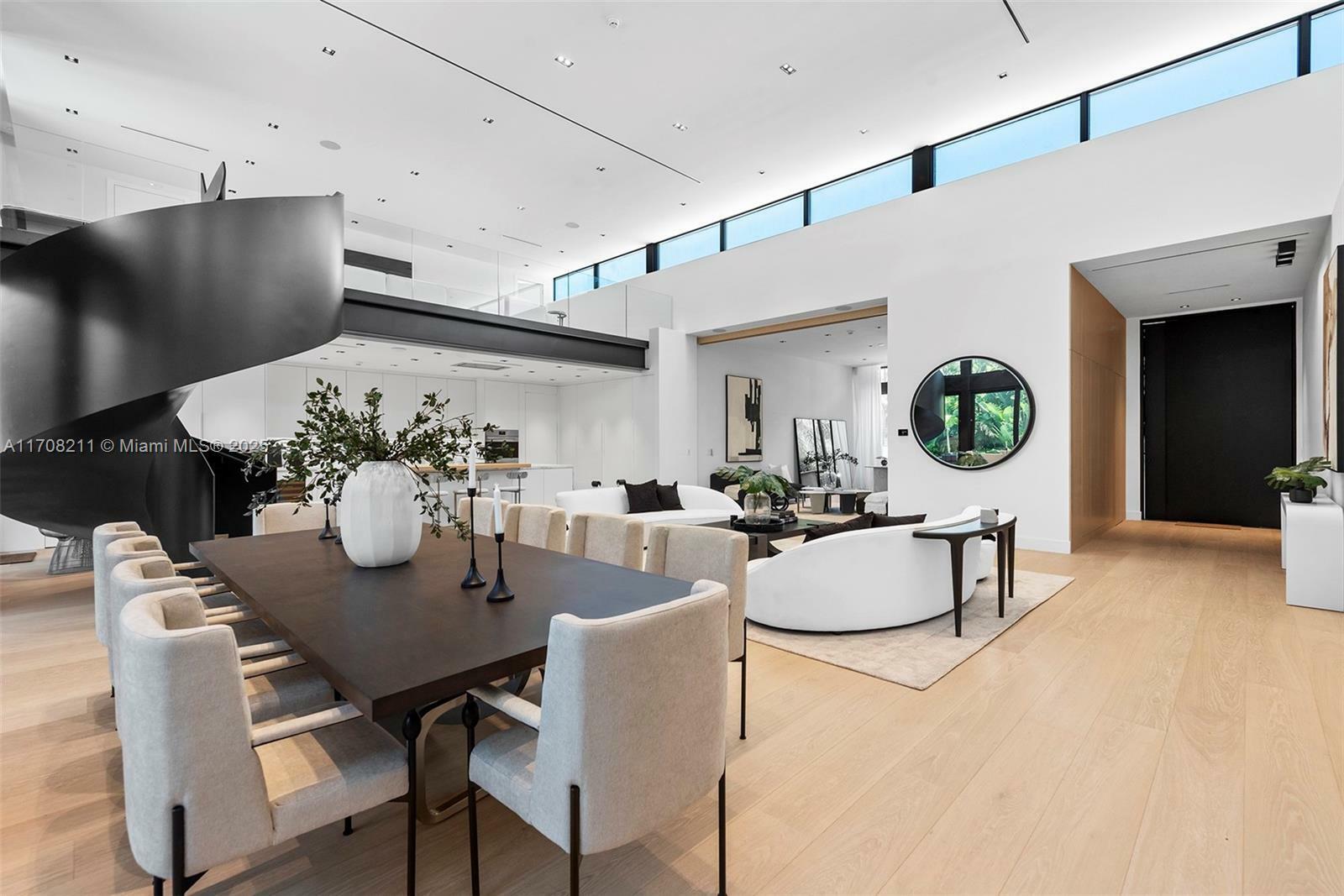 Property Photo: 620 Ocean Blvd FL 33160