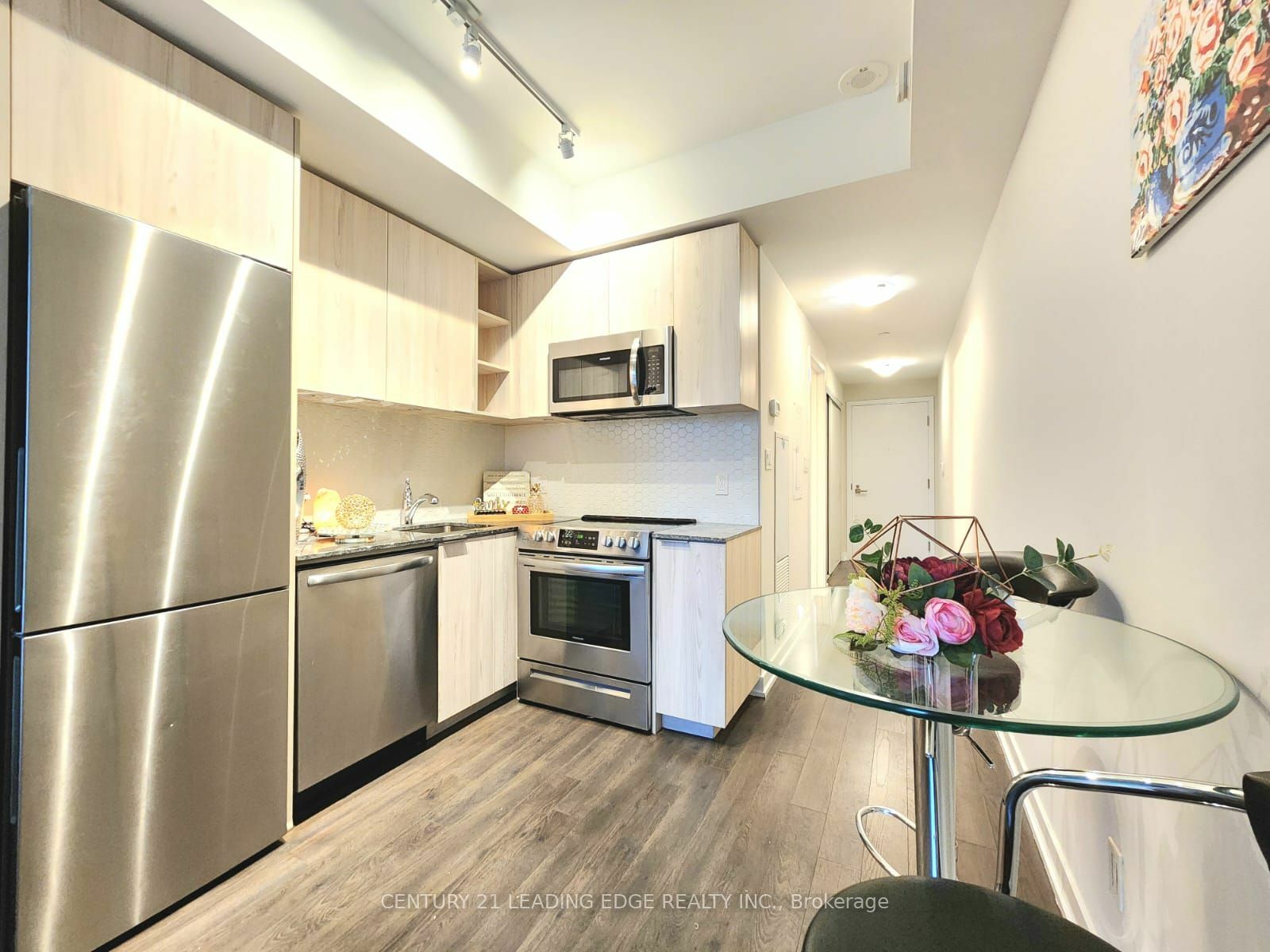 Property Photo:  30 Ordnance St 604  ON M6K 0C8 