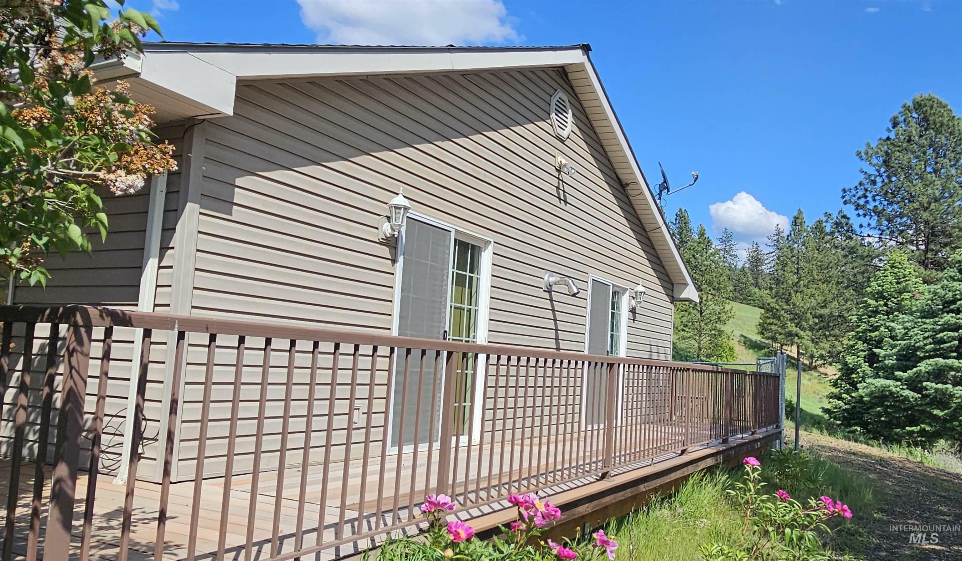 Property Photo:  656 Adams Rd  ID 83544 