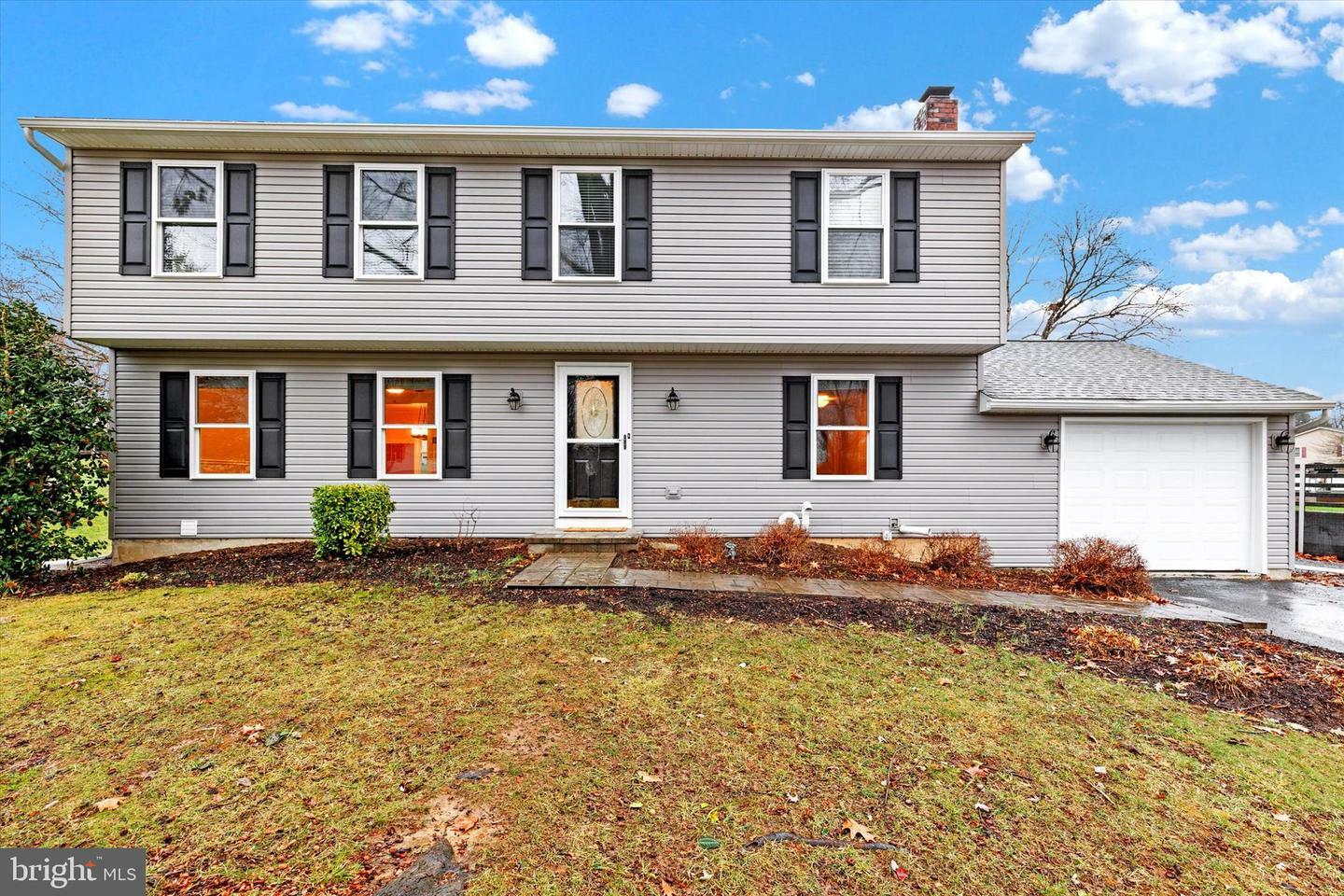 Property Photo:  477 Longmeadow Road  PA 17601 