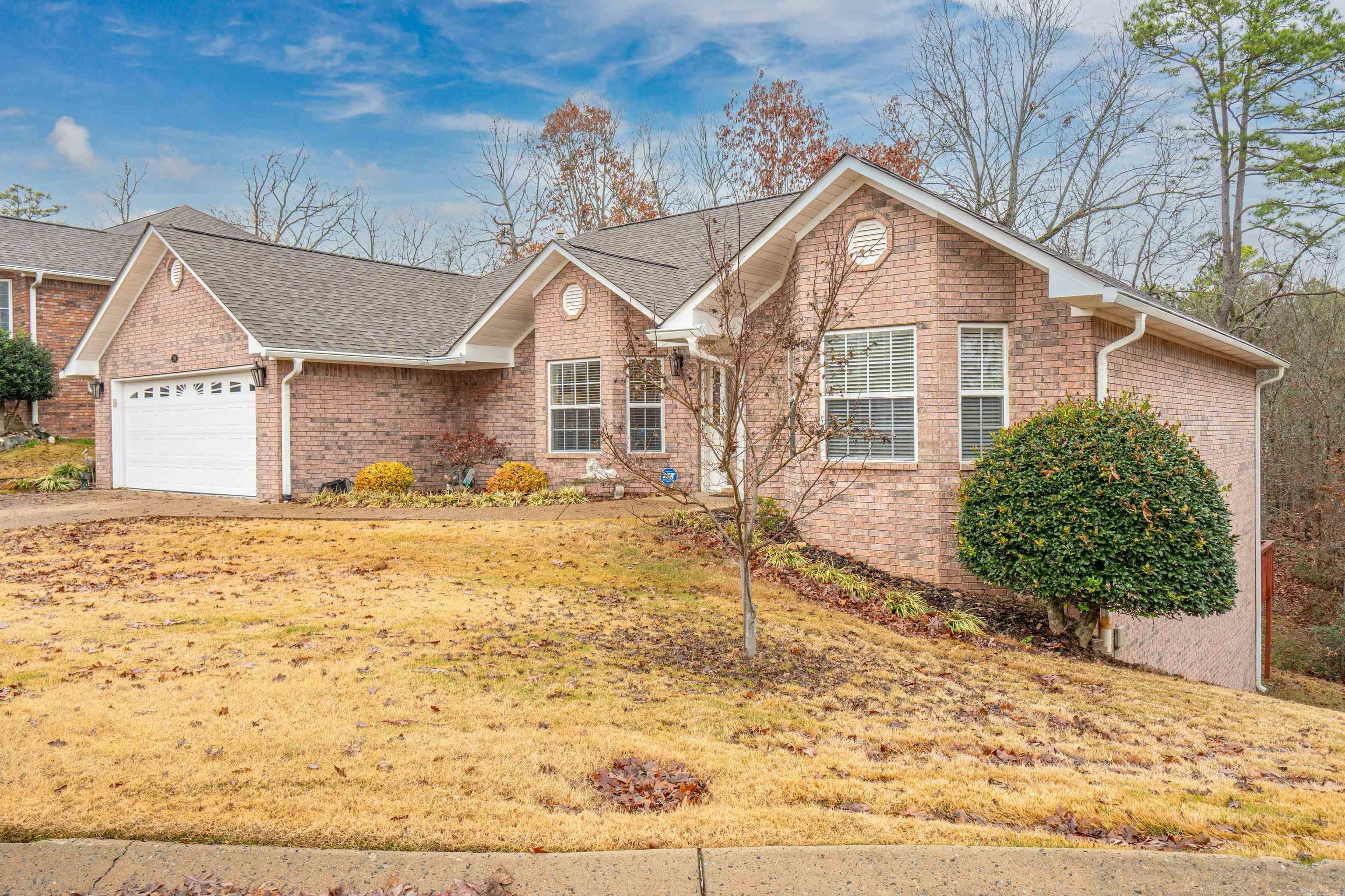 Property Photo:  239 Southpark Place  AR 71913 