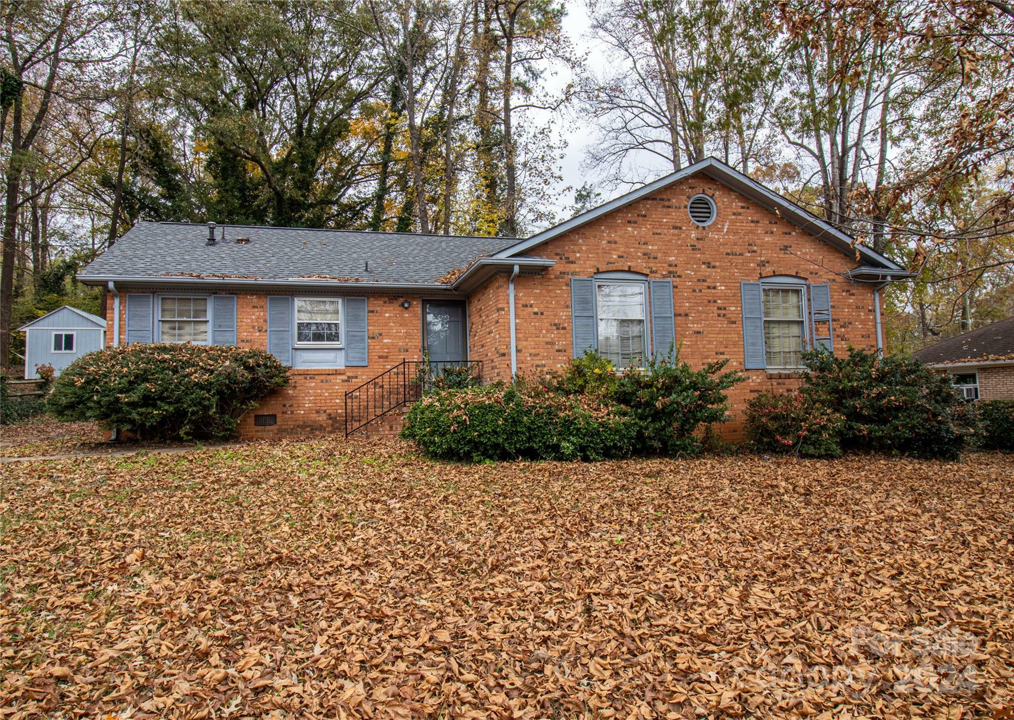 Property Photo:  7423 Idlewild Road  NC 28212 