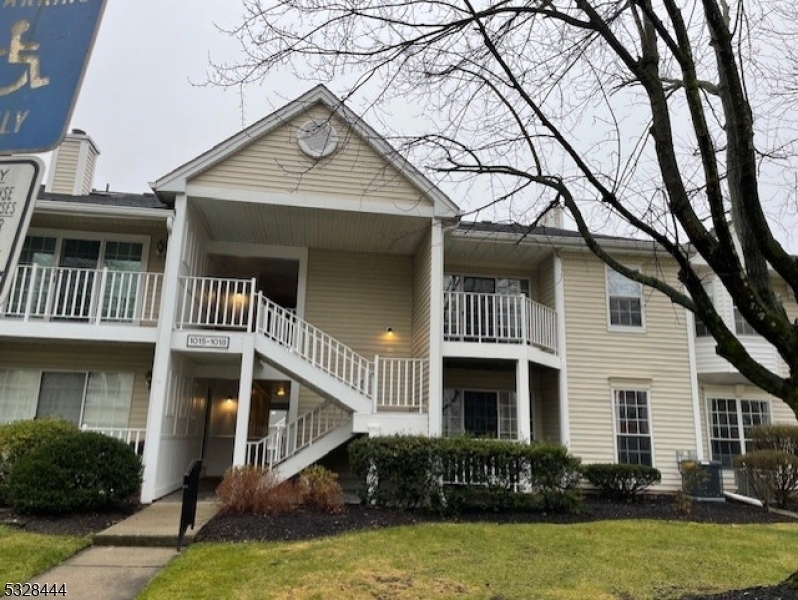 Property Photo: 1016 Ash Dr 1016 NJ 07430
