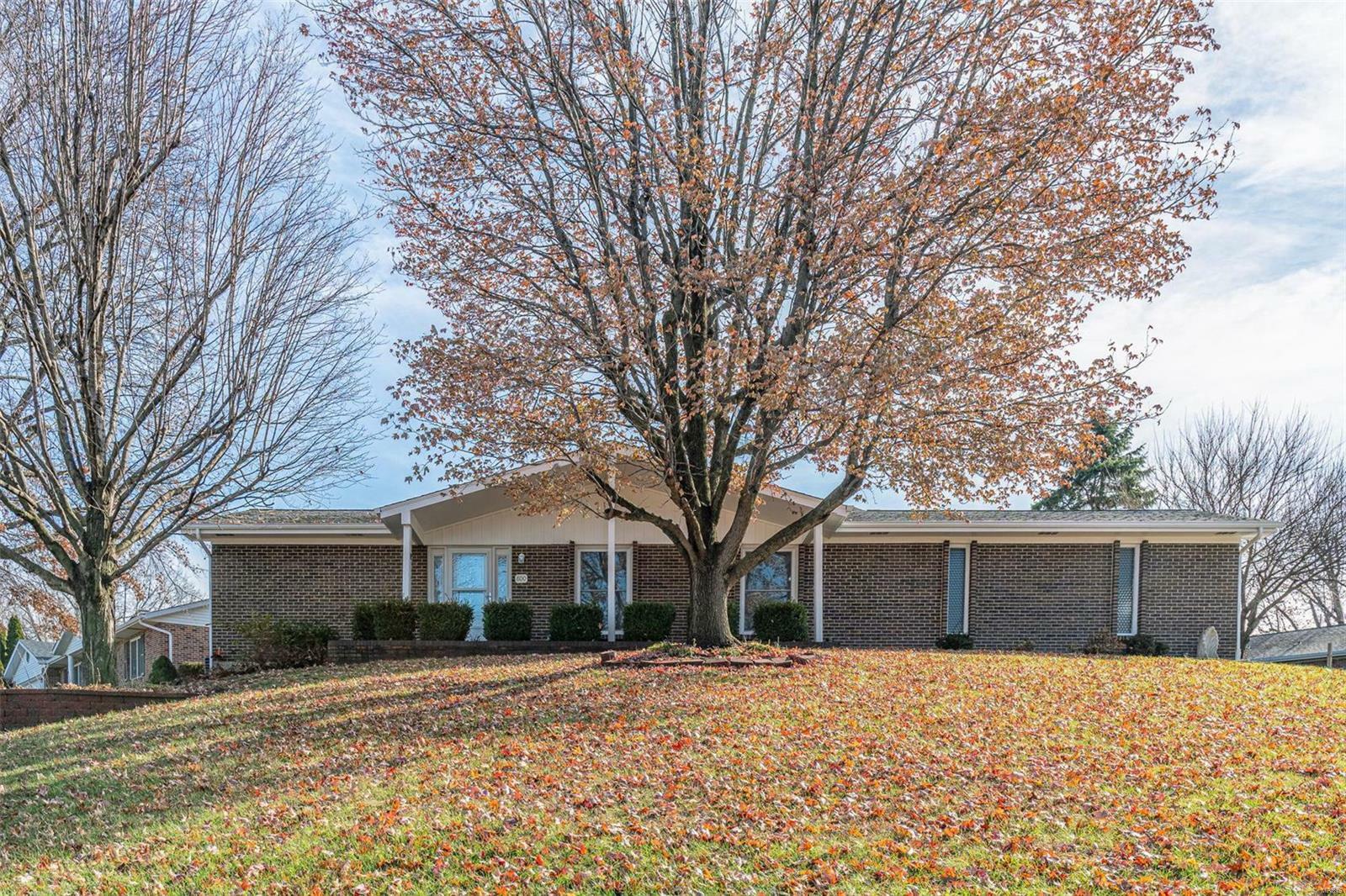 Property Photo:  800 Wilshire Drive  MO 63090 