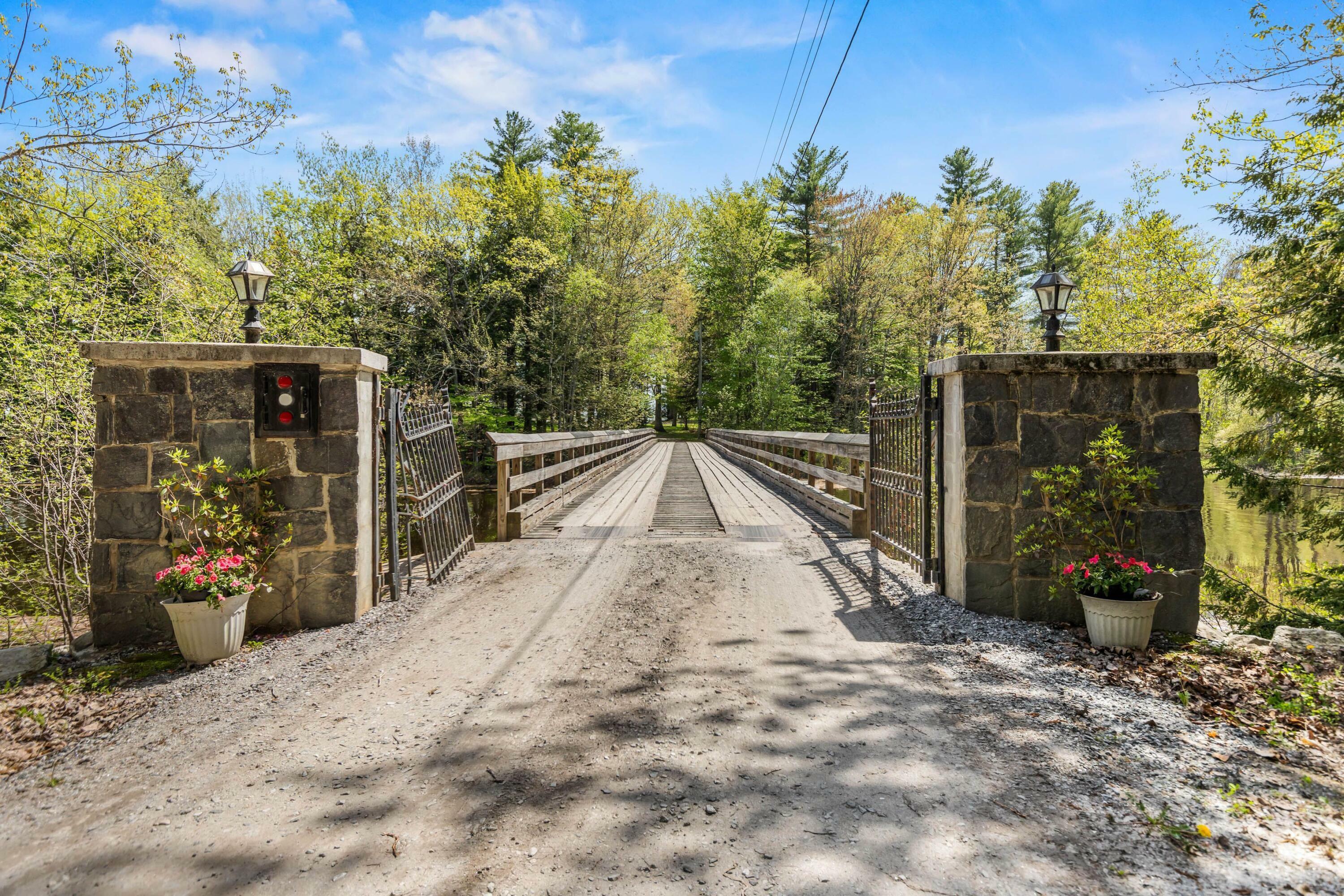 Property Photo: 18 Sheehans Island Road ME 04071