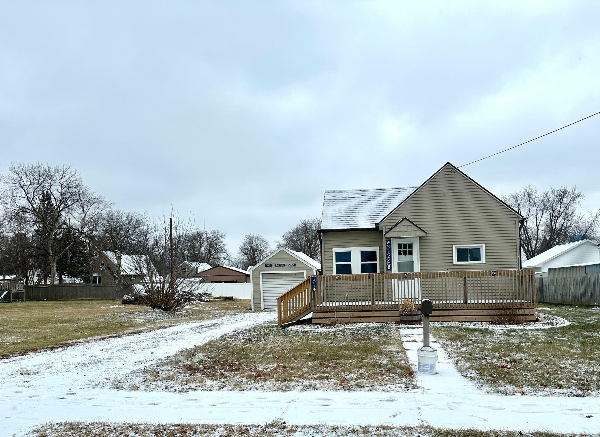 Property Photo:  1914 3rd Avenue NE  MN 55912 