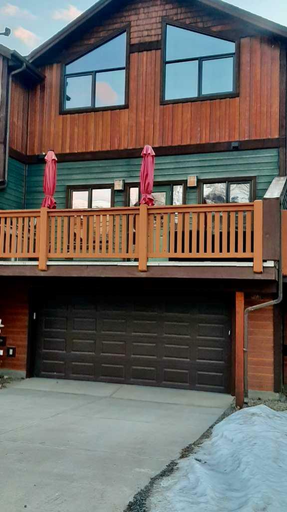 Property Photo:  614 8th Avenue SW  AB T1W 2E3 